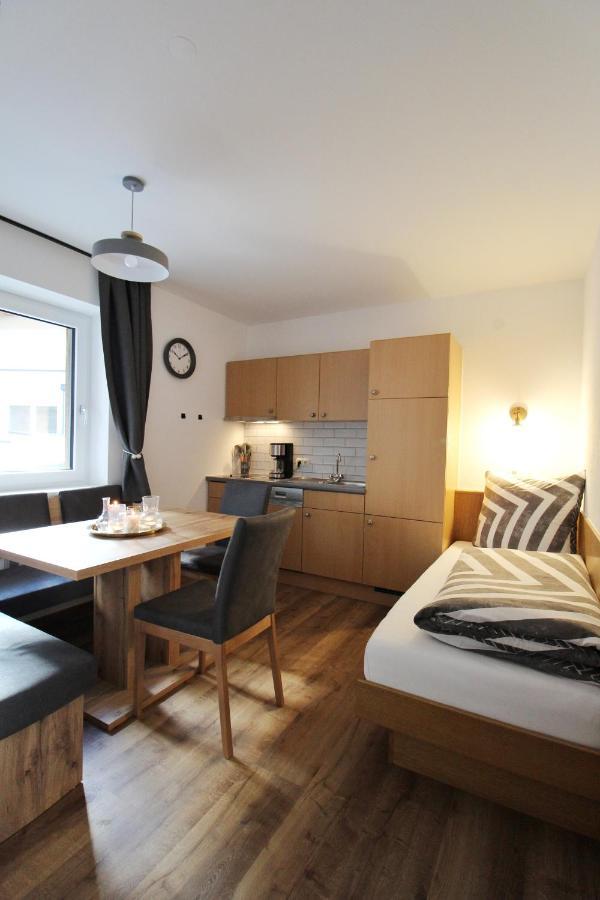 Chasa Patria Apartments Ишгъл Екстериор снимка